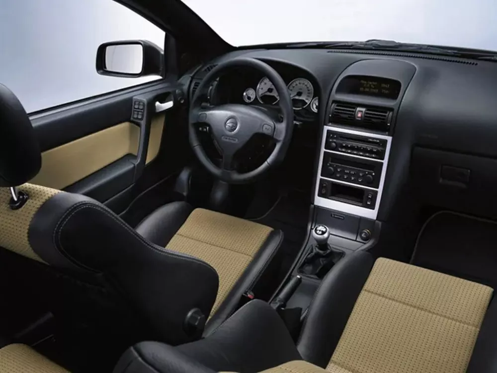 Автомобиль Chevrolet Viva Седан