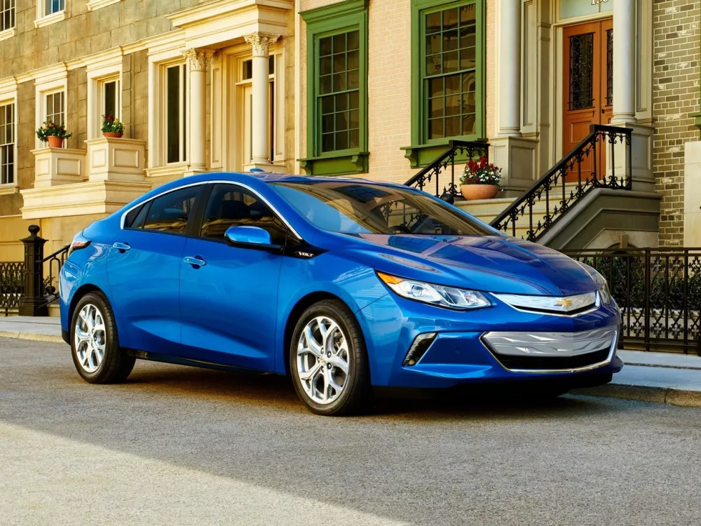 Автомобиль Chevrolet Volt II Хэтчбек (5 дверей)