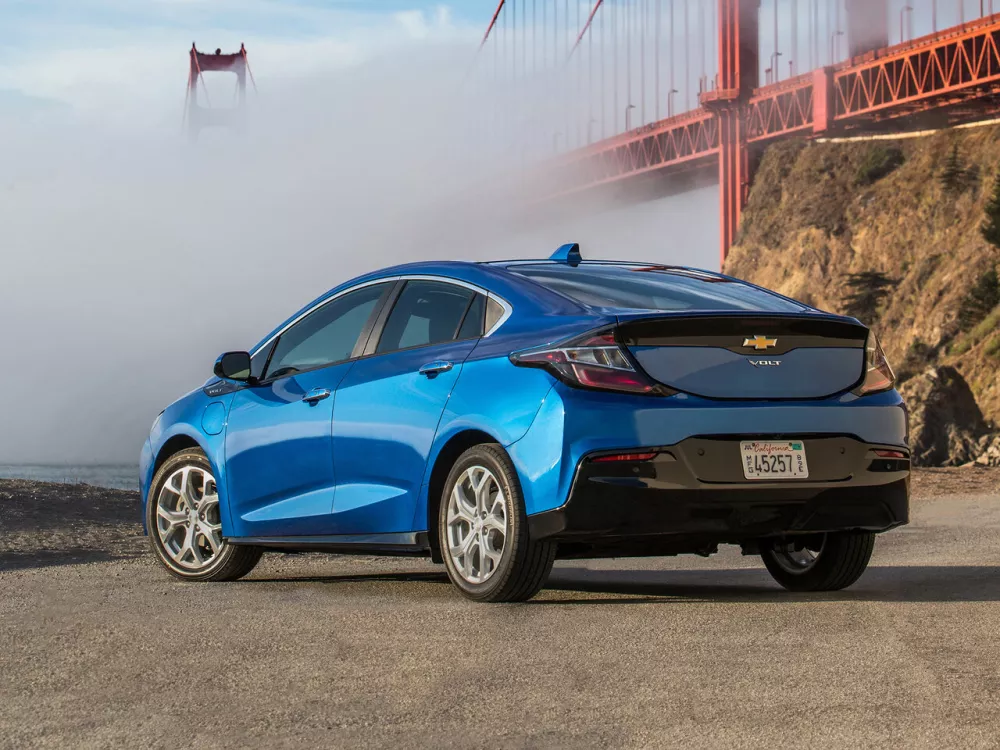 Автомобиль Chevrolet Volt II Хэтчбек (5 дверей)