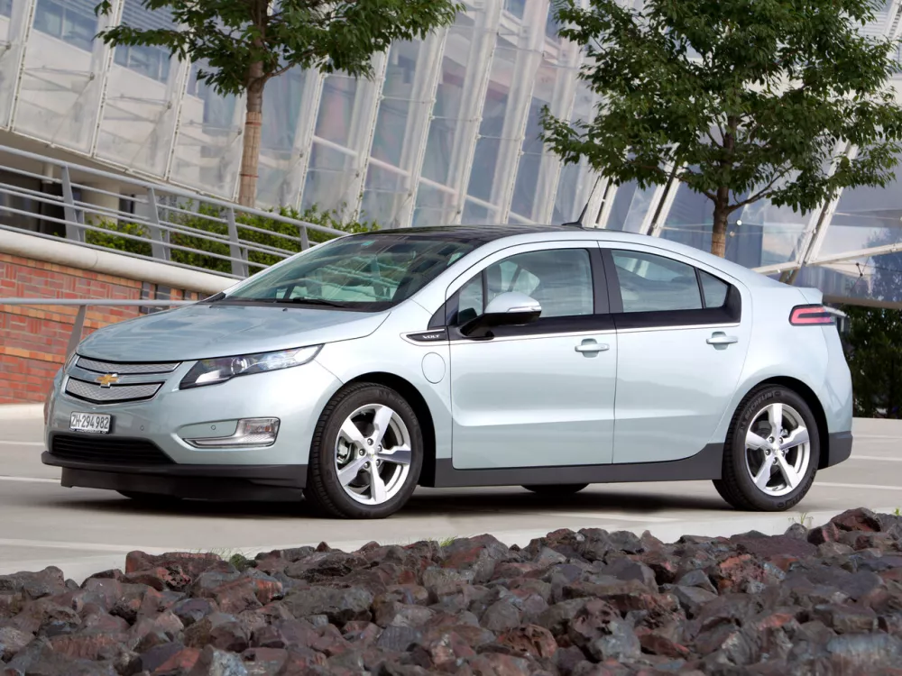 Автомобиль Chevrolet Volt I Хэтчбек (5 дверей)