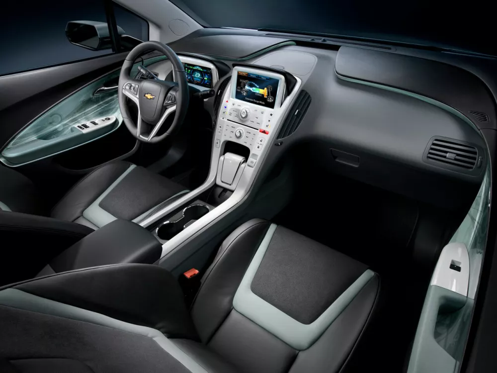 Автомобиль Chevrolet Volt I Хэтчбек (5 дверей)