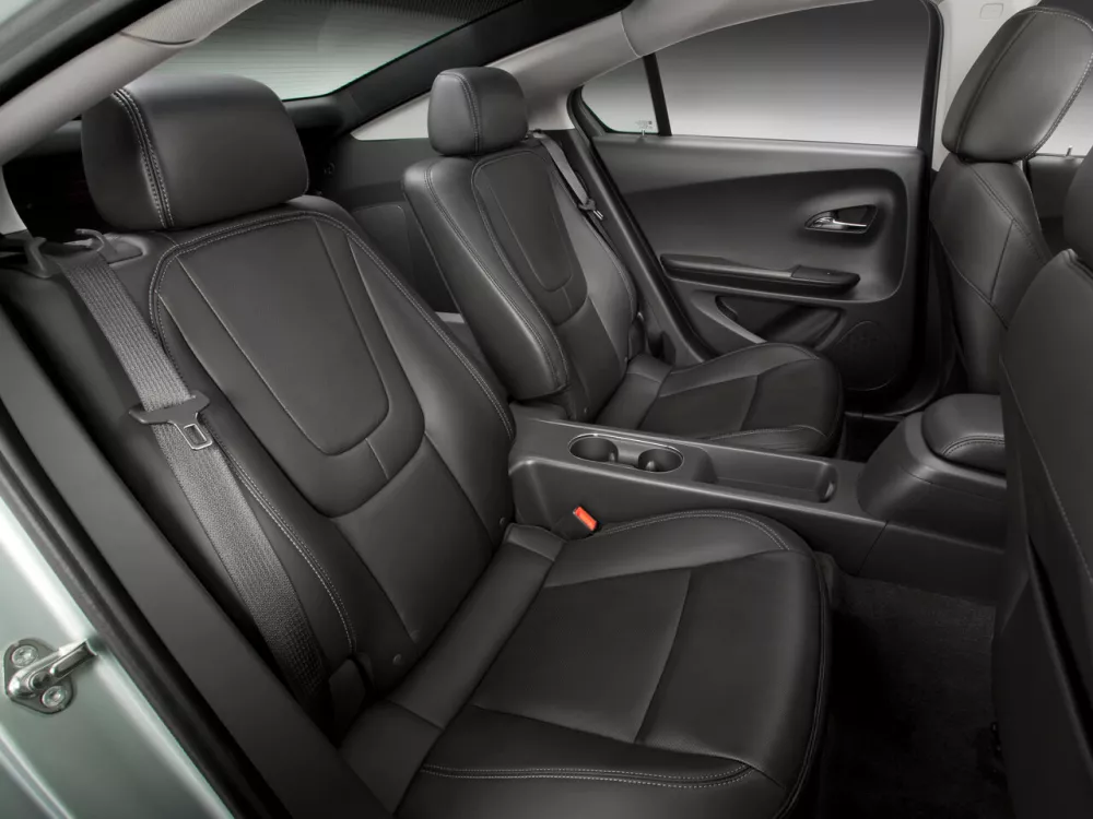 Автомобиль Chevrolet Volt I Хэтчбек (5 дверей)