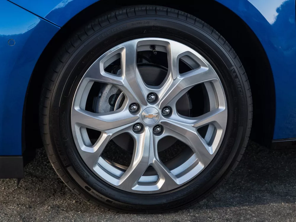 Автомобиль Chevrolet Volt II Хэтчбек (5 дверей)
