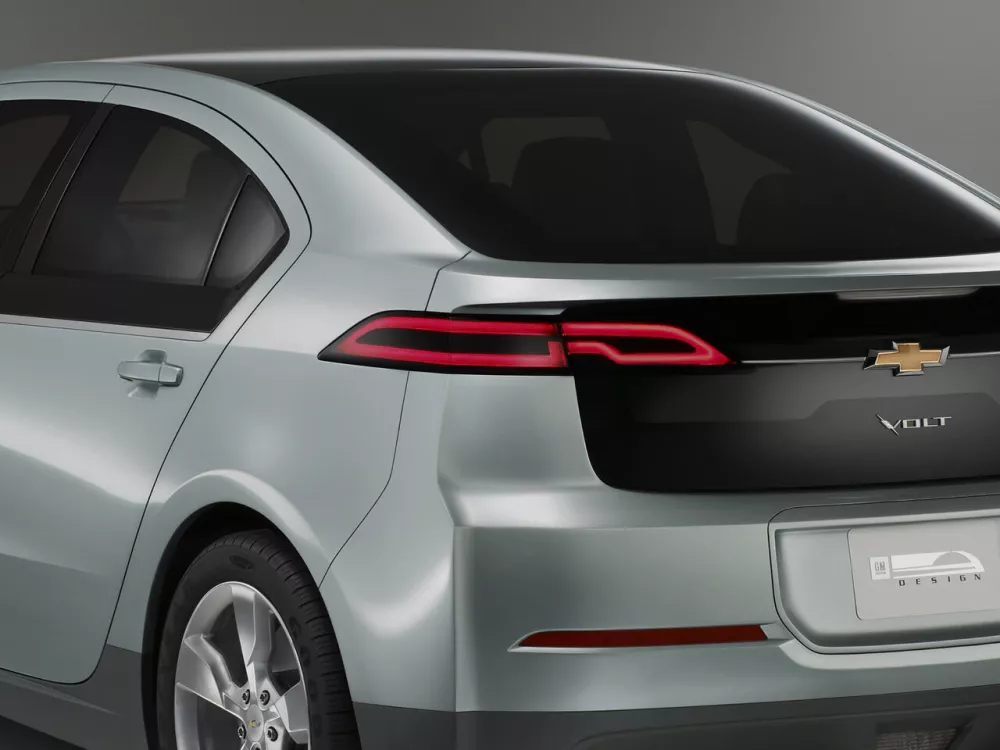 Автомобиль Chevrolet Volt I Хэтчбек (5 дверей)