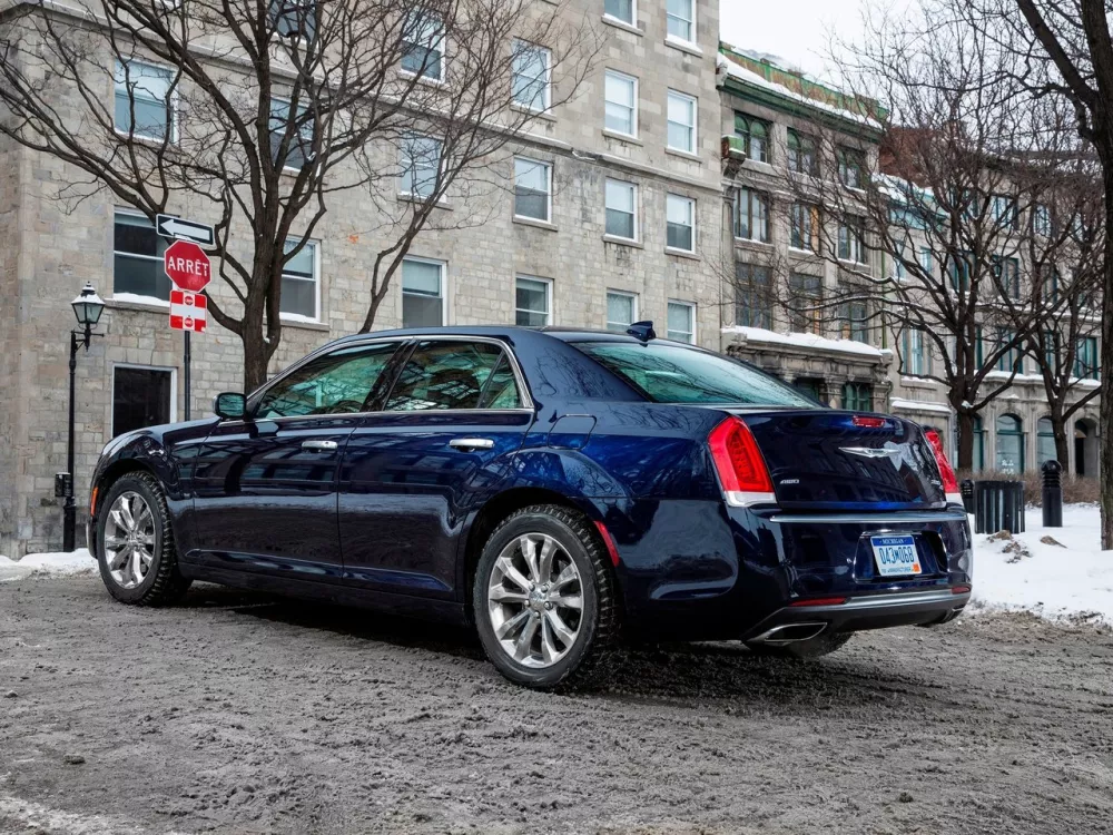 Автомобиль Chrysler 300C II Рестайлинг Седан