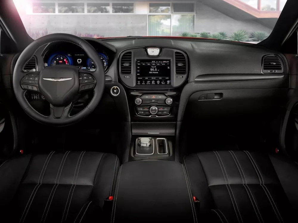 Автомобиль Chrysler 300C II Рестайлинг Седан