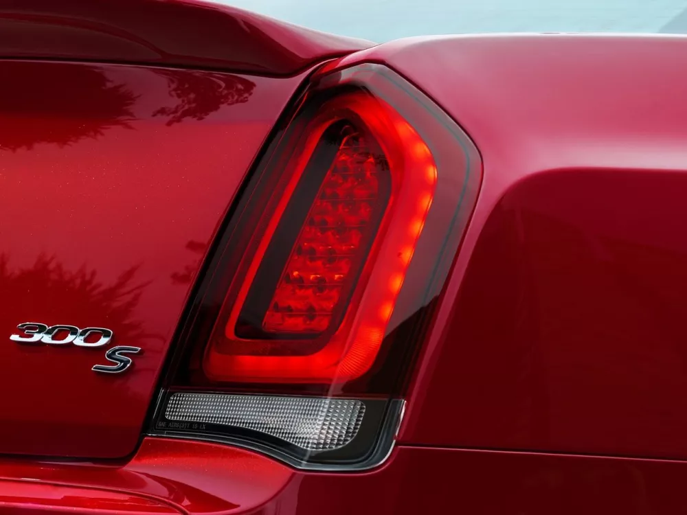 Автомобиль Chrysler 300C II Рестайлинг Седан