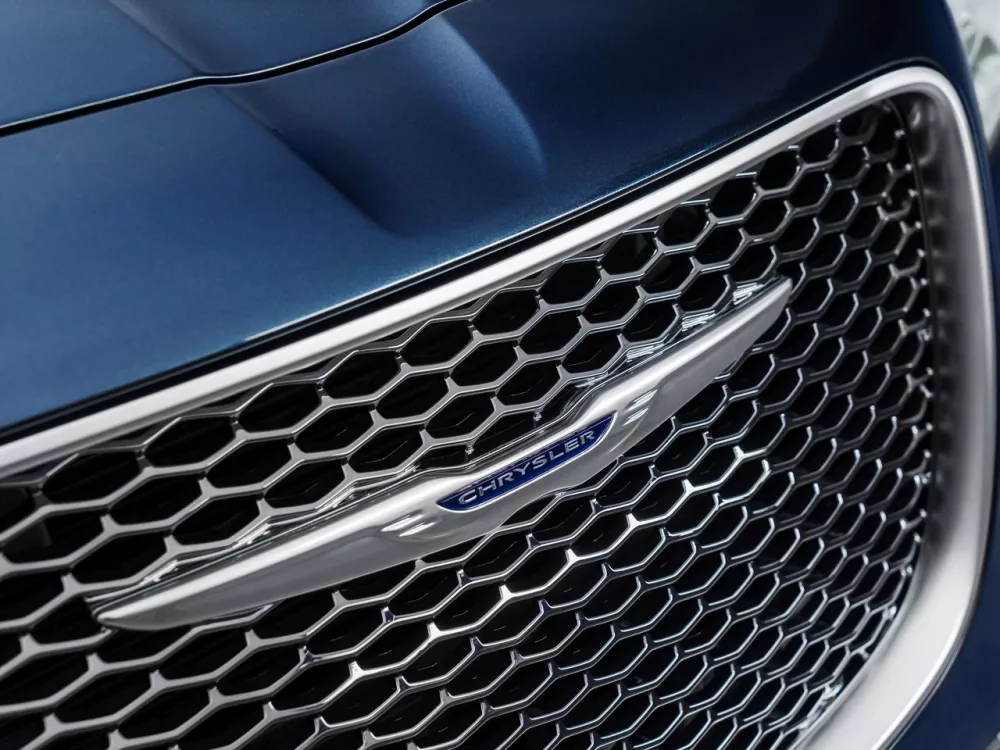 Автомобиль Chrysler 300C II Рестайлинг Седан