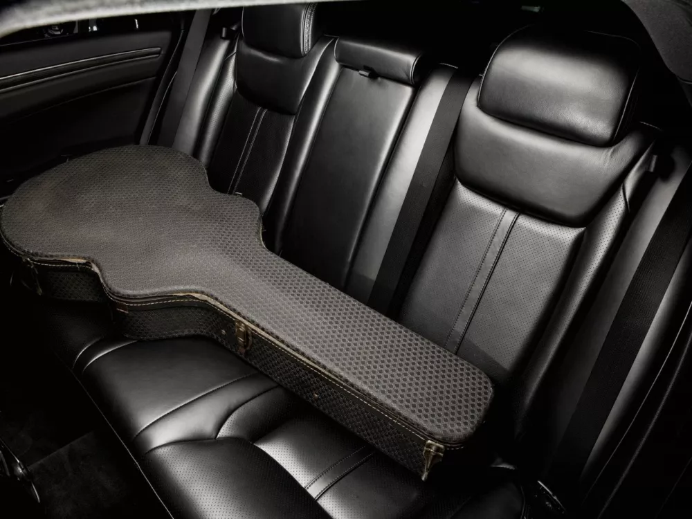 Автомобиль Chrysler 300C II Седан SRT8