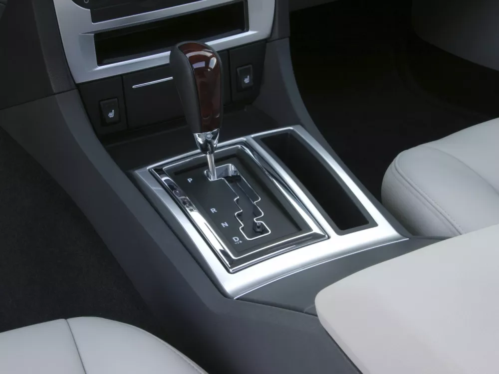 Автомобиль Chrysler 300C I Универсал (5 дверей)