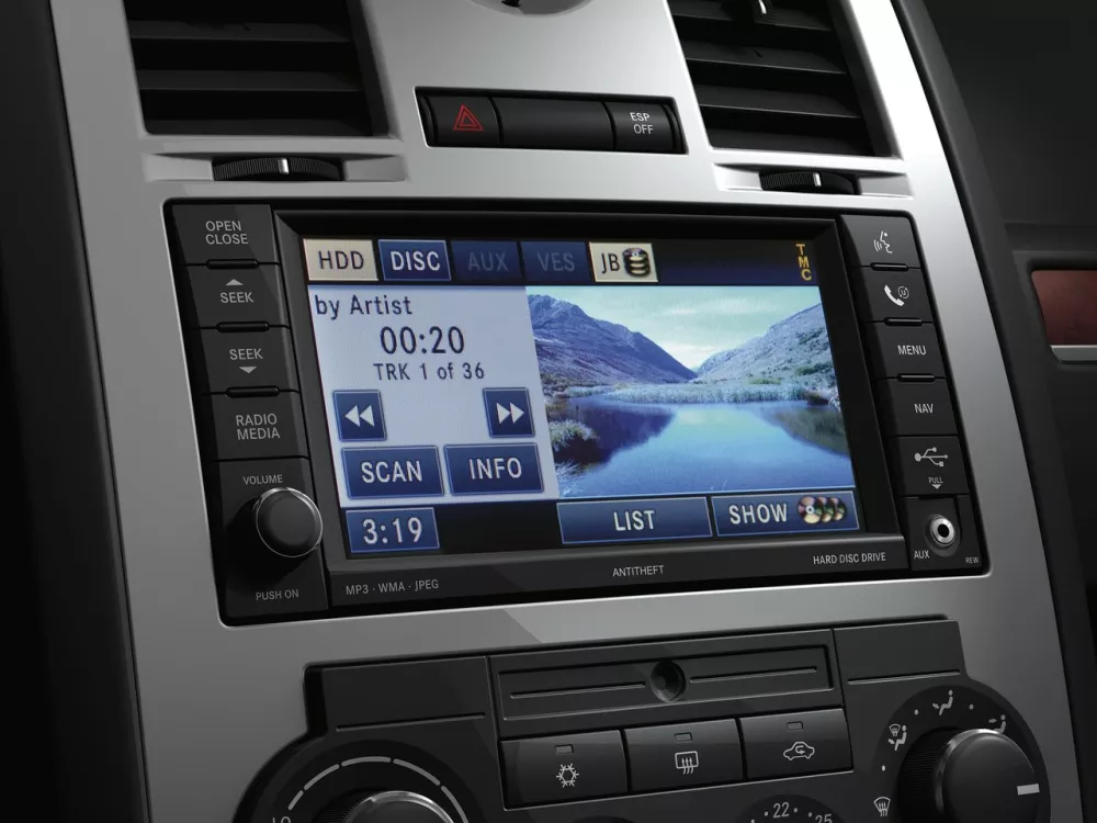 Автомобиль Chrysler 300C I Универсал (5 дверей)