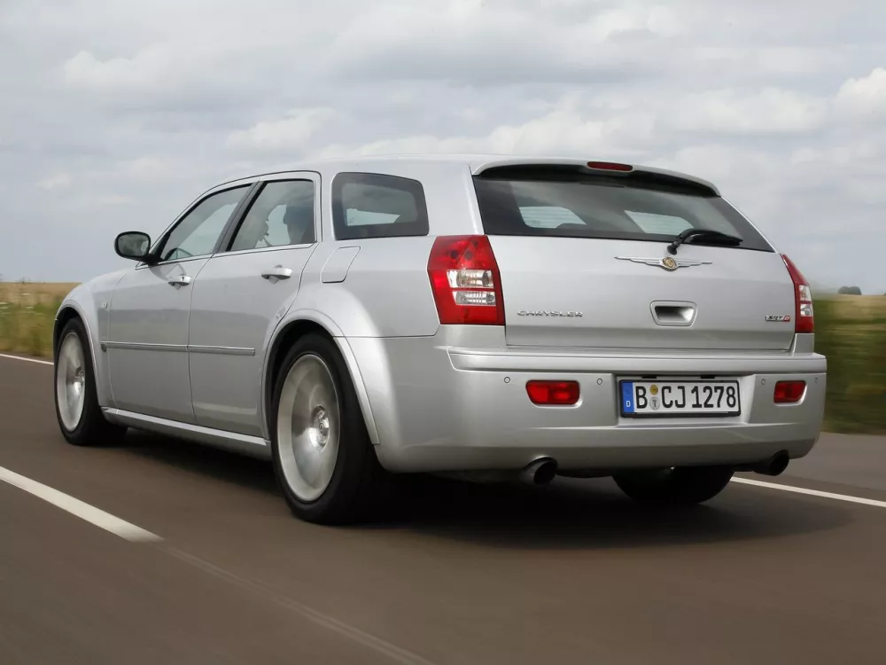 Автомобиль Chrysler 300C I Универсал (5 дверей) SRT8