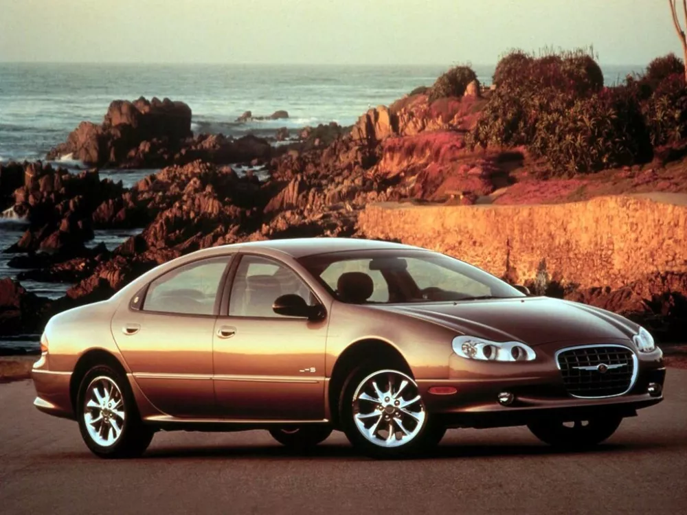 Автомобиль Chrysler LHS II Седан