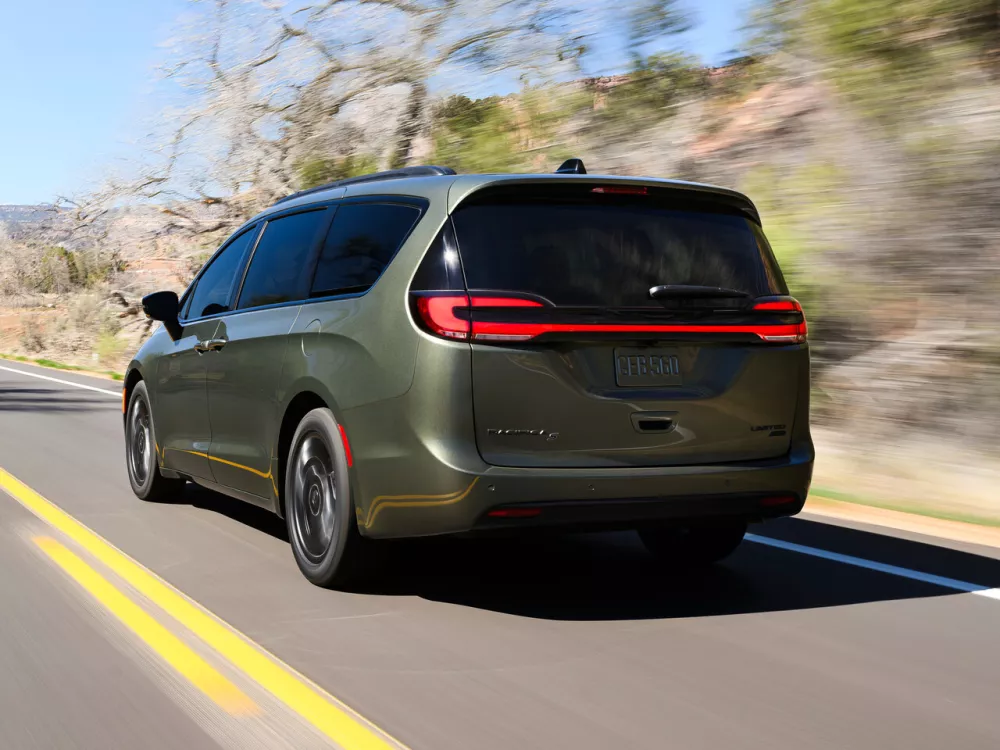 Автомобиль Chrysler Pacifica RU Рестайлинг 2 Минивэн