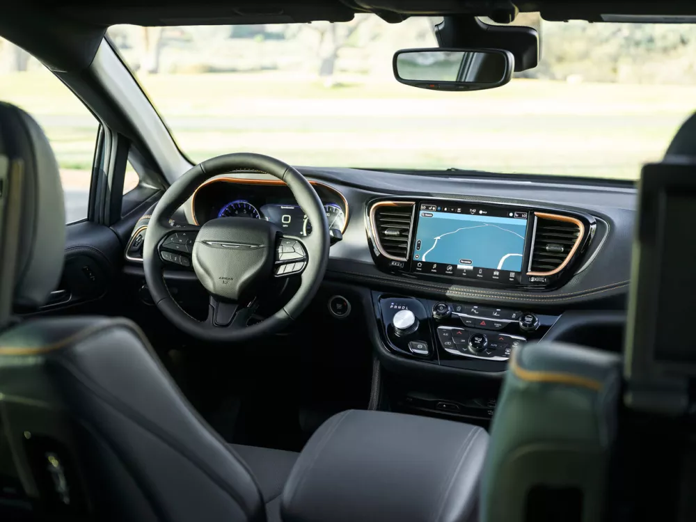 Автомобиль Chrysler Pacifica RU Рестайлинг 2 Минивэн