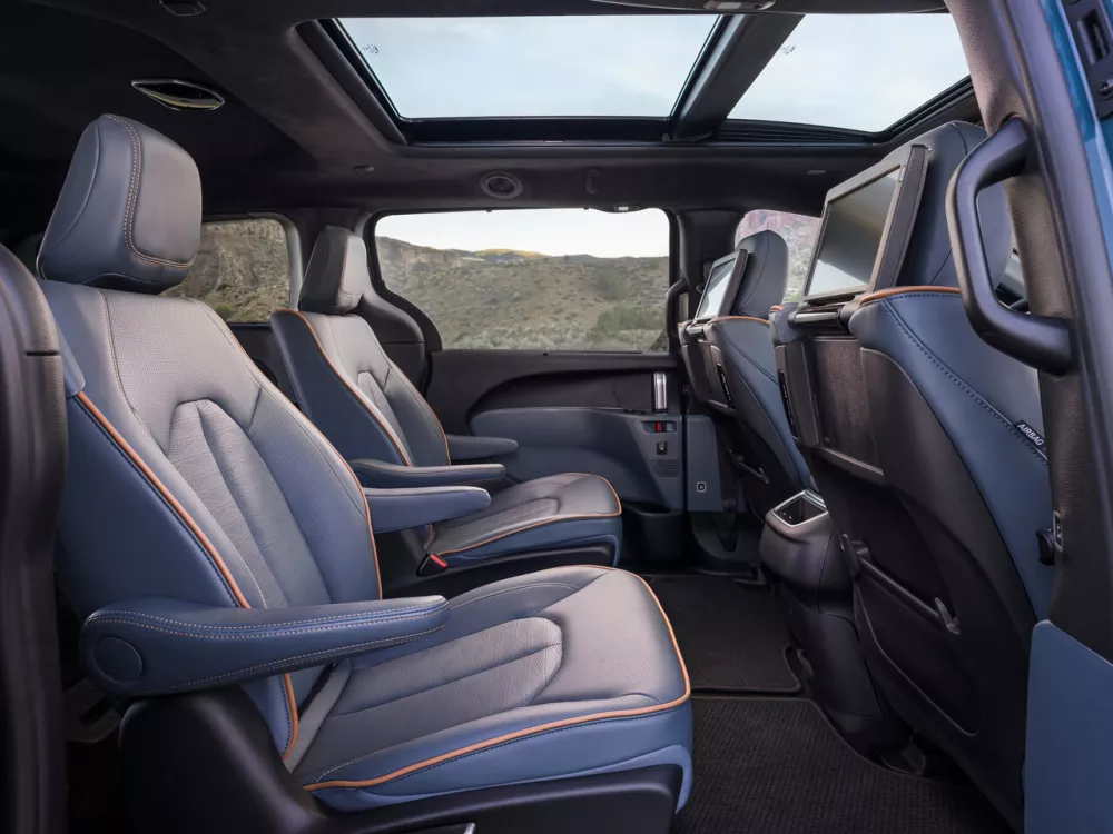 Автомобиль Chrysler Pacifica RU Рестайлинг 2 Минивэн