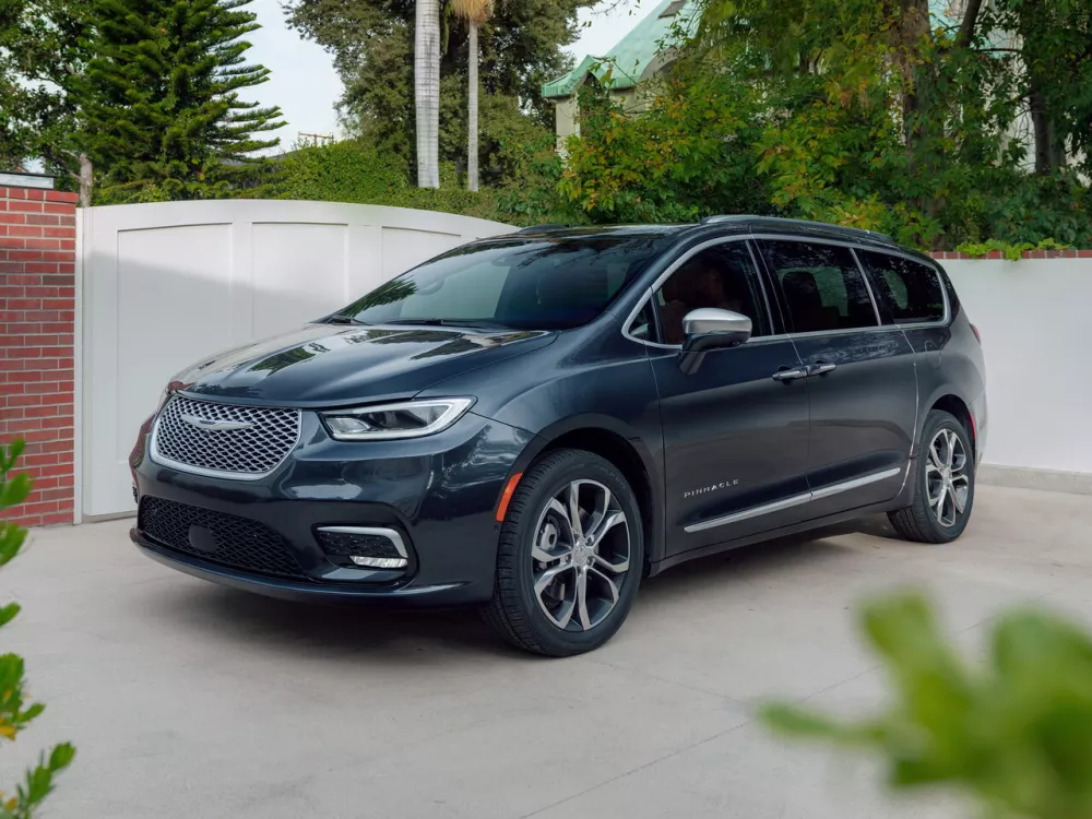 Автомобиль Chrysler Pacifica RU Рестайлинг Минивэн