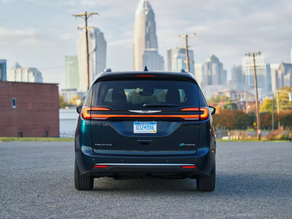 Автомобиль Chrysler Pacifica RU Рестайлинг Минивэн