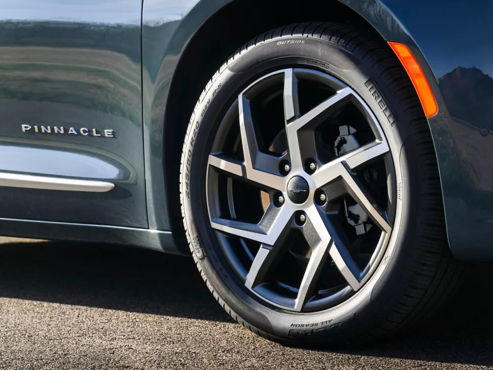 Автомобиль Chrysler Pacifica RU Рестайлинг 2 Минивэн
