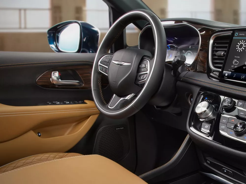 Автомобиль Chrysler Pacifica RU Рестайлинг Минивэн