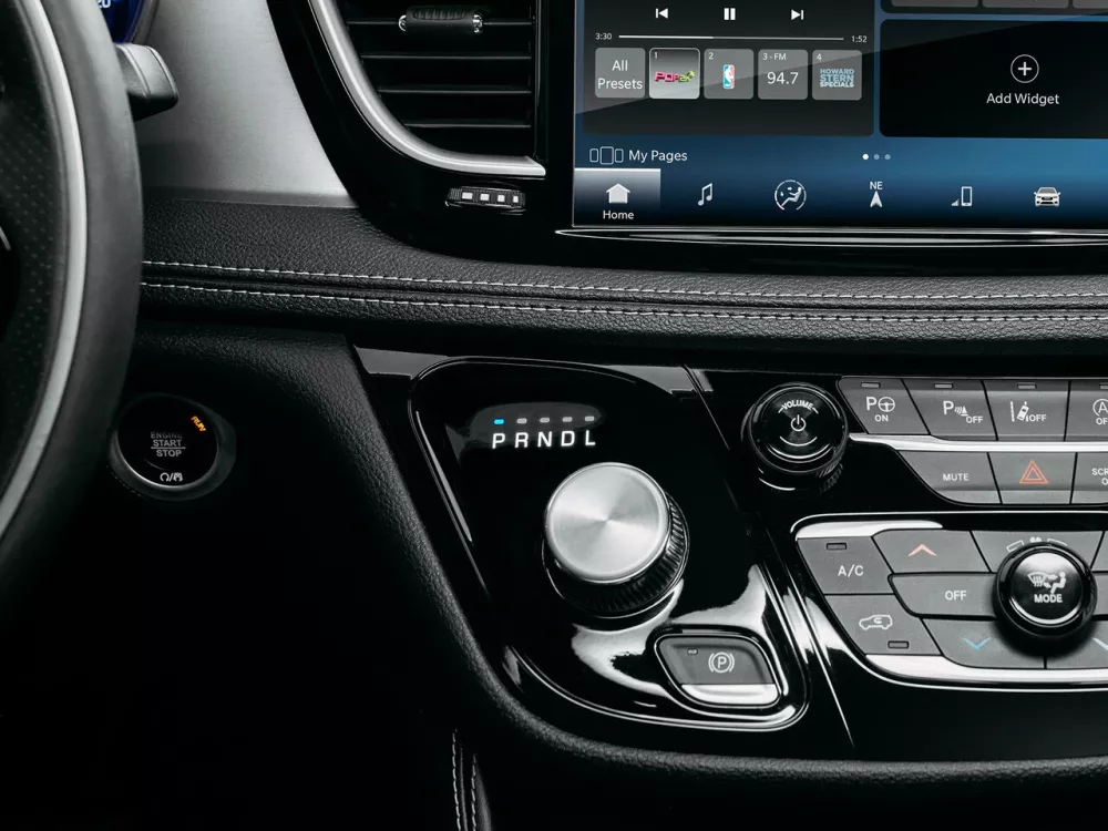Автомобиль Chrysler Pacifica RU Рестайлинг Минивэн
