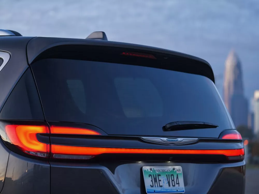 Автомобиль Chrysler Pacifica RU Рестайлинг Минивэн