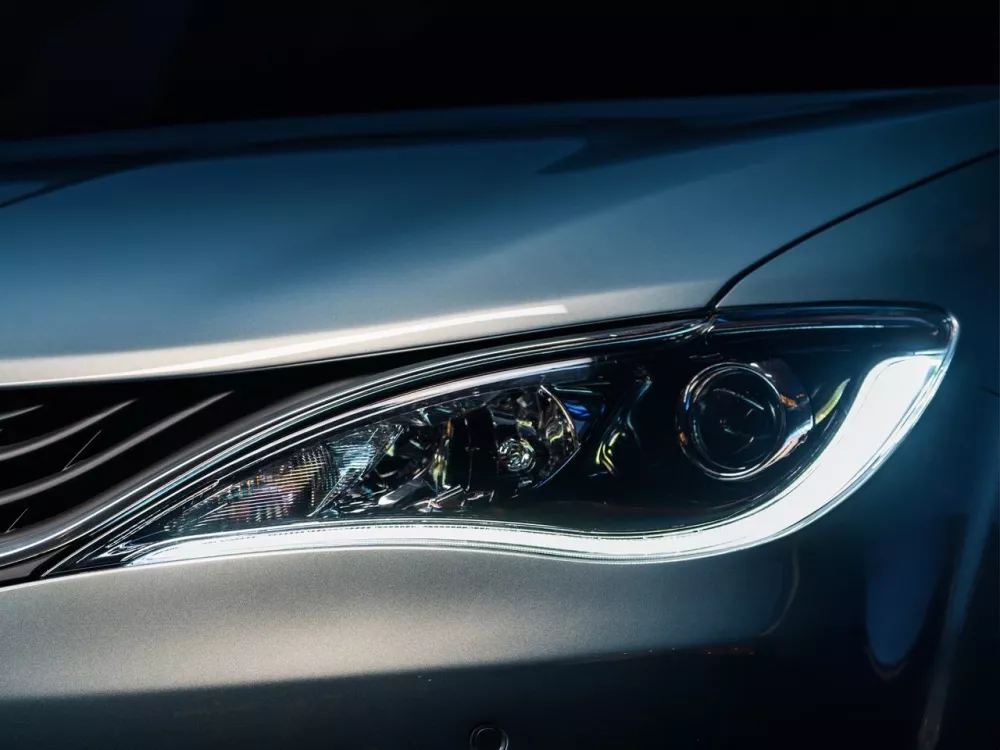Автомобиль Chrysler Pacifica RU Минивэн