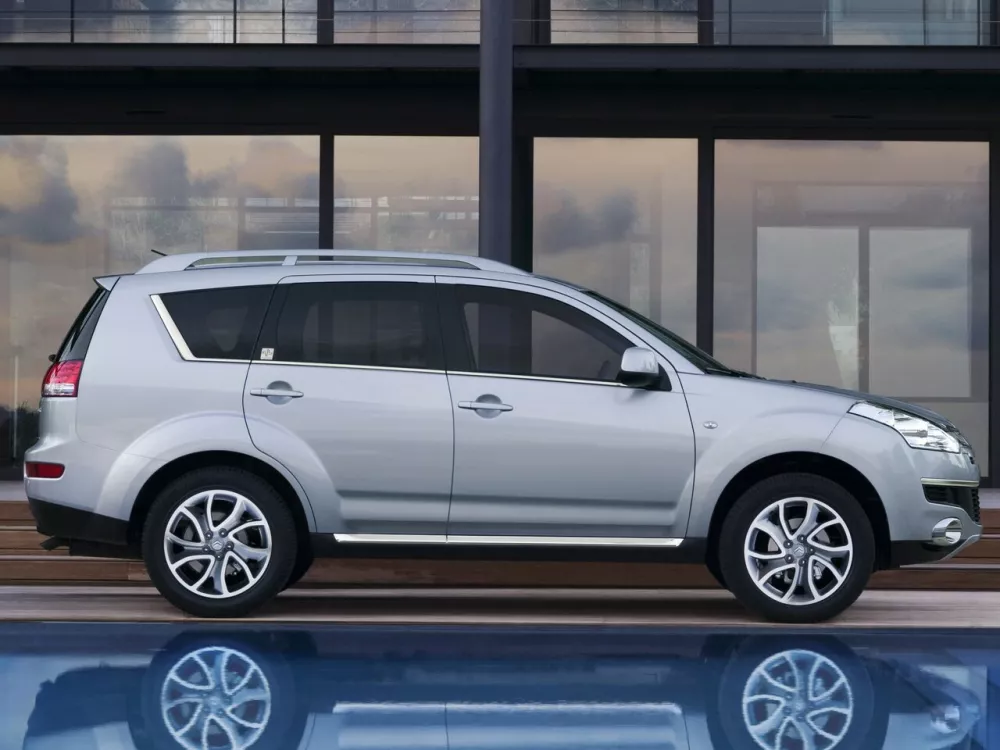 Автомобиль Citroen C-Crosser Внедорожник (5 дверей)