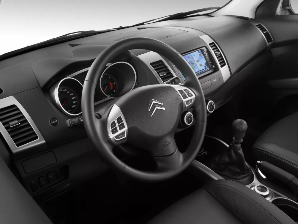 Автомобиль Citroen C-Crosser Внедорожник (5 дверей)