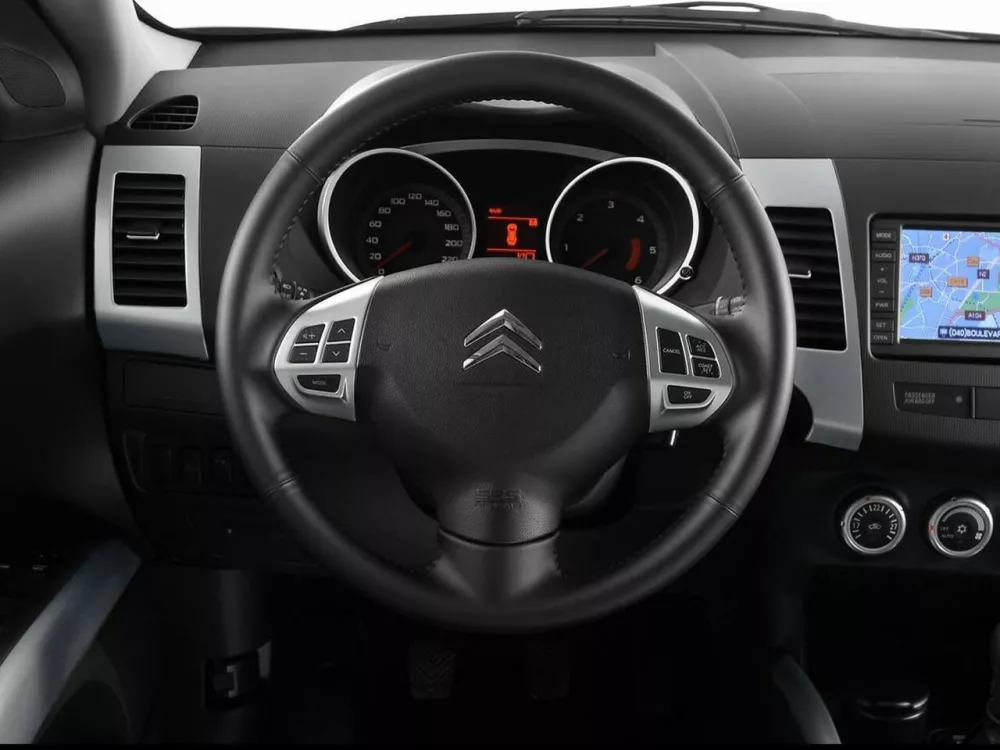 Автомобиль Citroen C-Crosser Внедорожник (5 дверей)