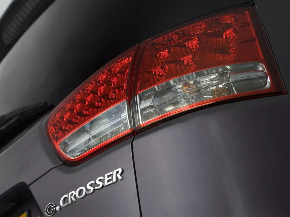 Автомобиль Citroen C-Crosser Внедорожник (5 дверей)