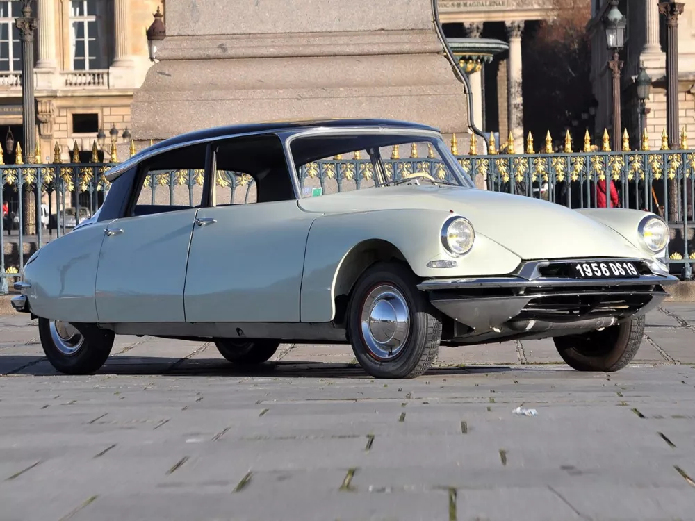 Автомобиль Citroen DS I Седан