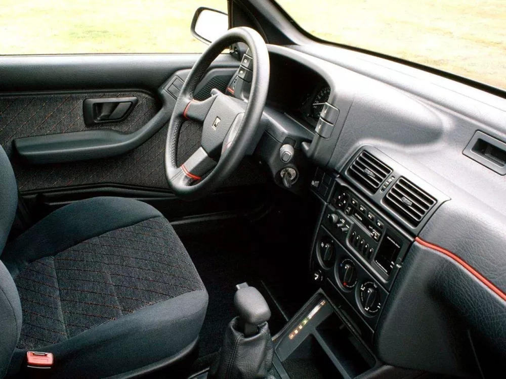 Автомобиль Citroen ZX Хэтчбек (5 дверей)