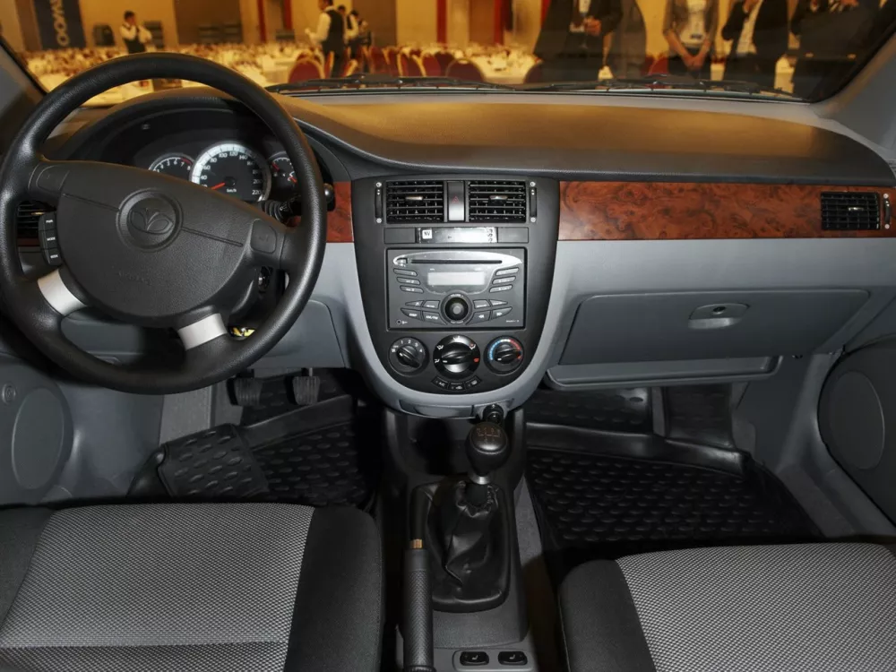 Автомобиль Daewoo Gentra II Седан
