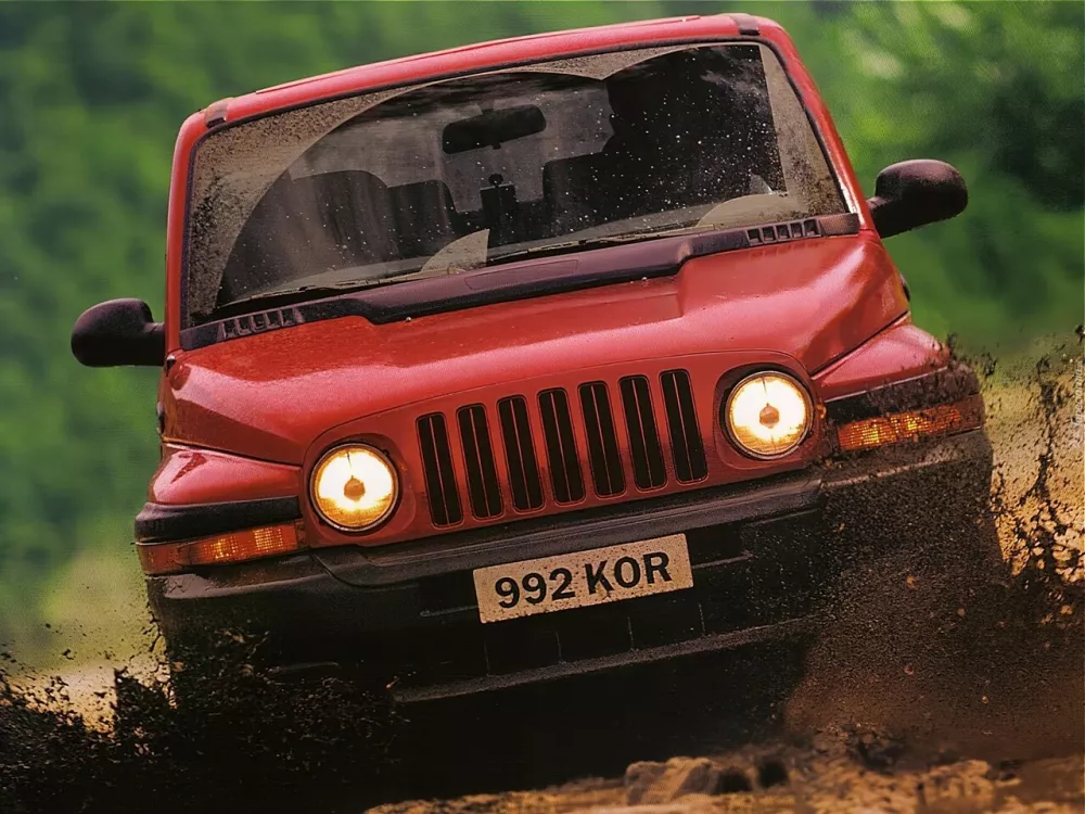 Автомобиль Daewoo Korando Внедорожник (3 двери)
