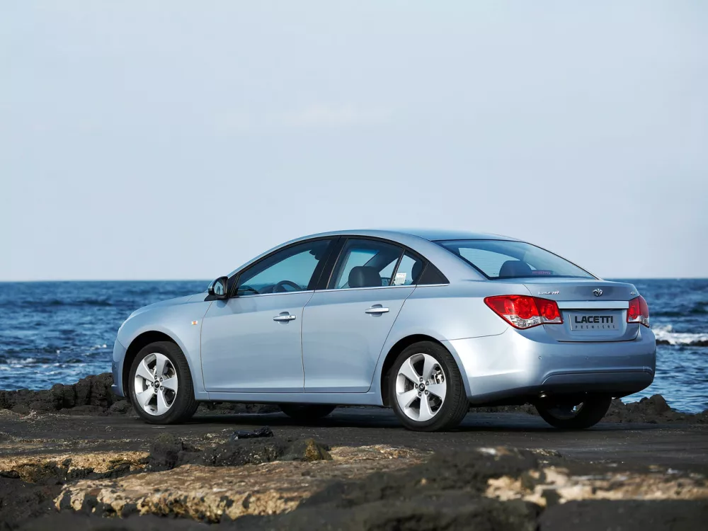 Автомобиль Daewoo Lacetti Premiere J300 Седан