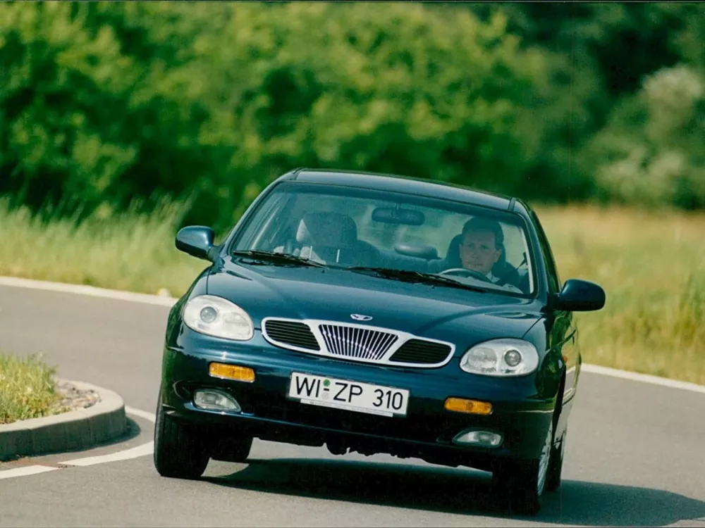 Автомобиль Daewoo Leganza Седан
