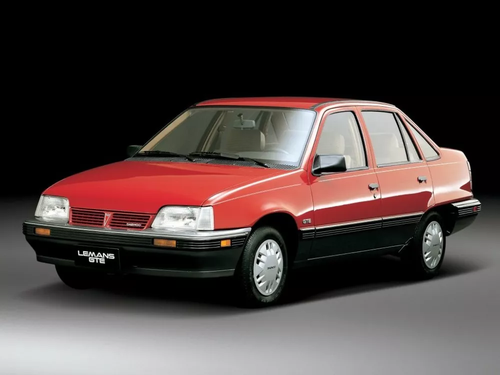 Автомобиль Daewoo LeMans Седан
