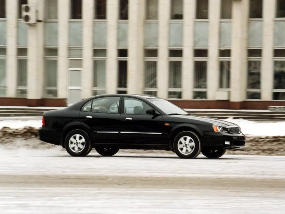 Автомобиль Daewoo Magnus Седан