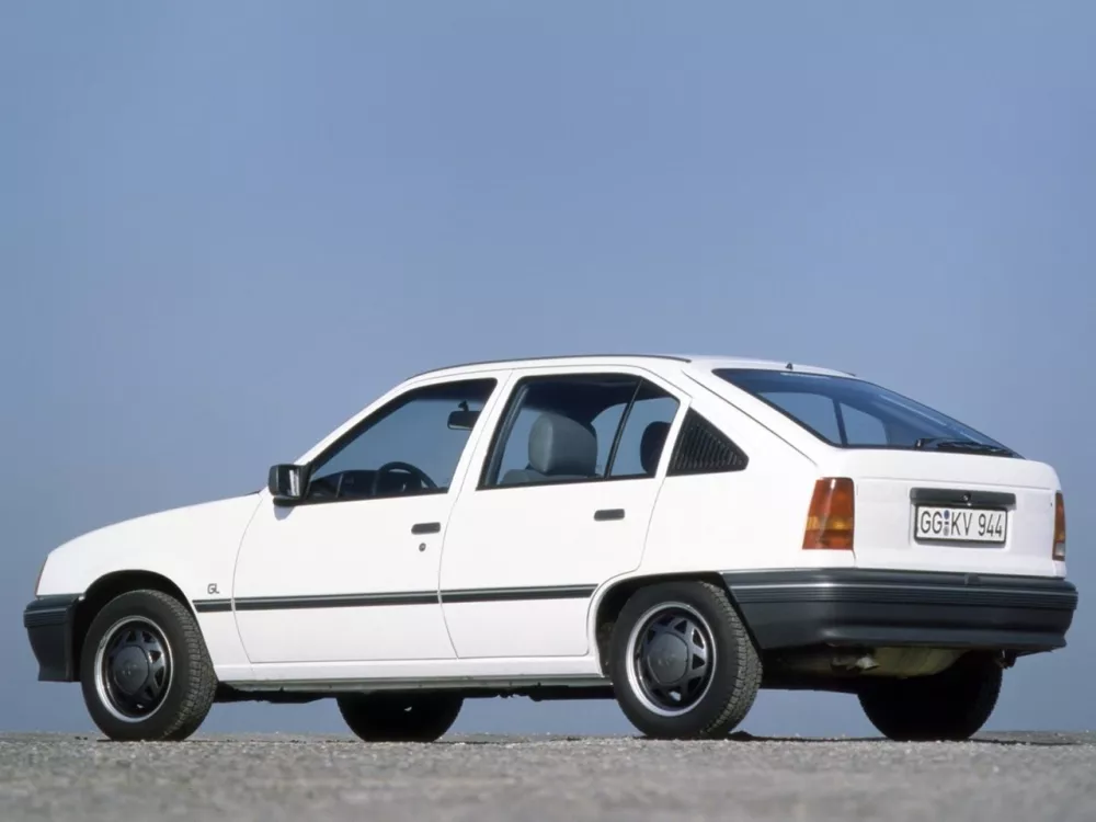 Автомобиль Daewoo Racer I Хэтчбек (5 дверей)