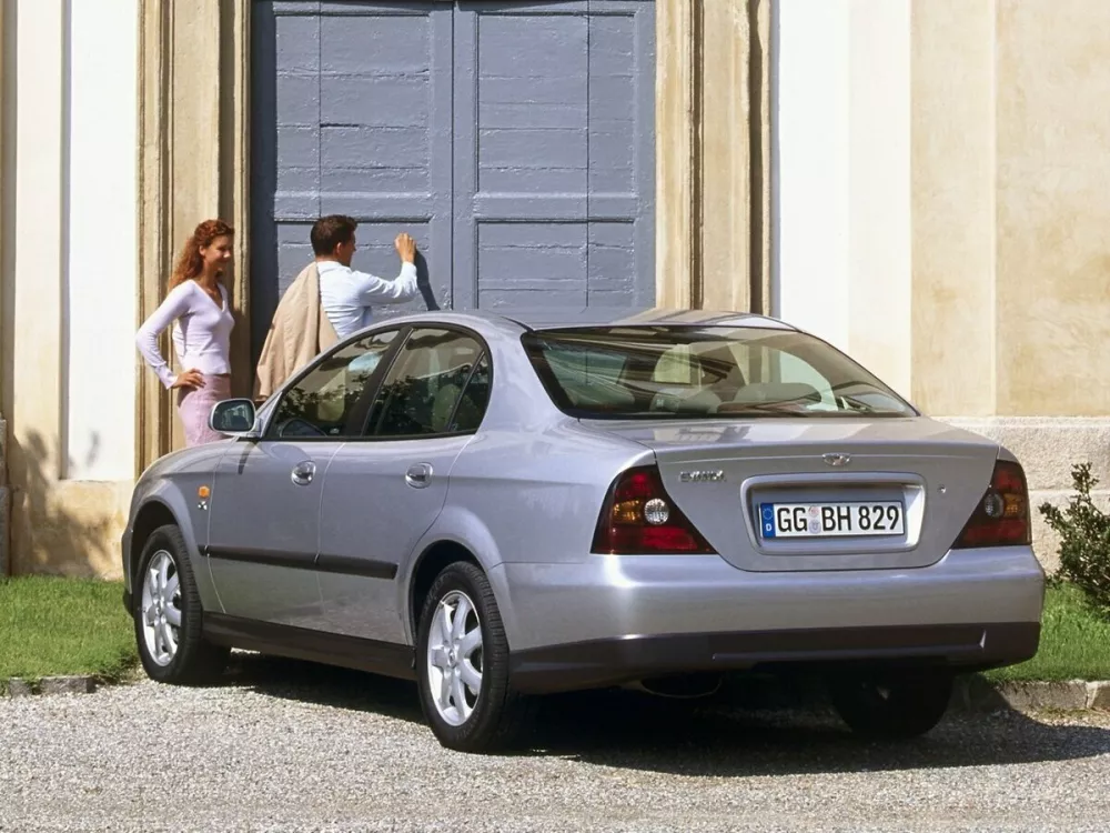 Автомобиль Daewoo Evanda Седан