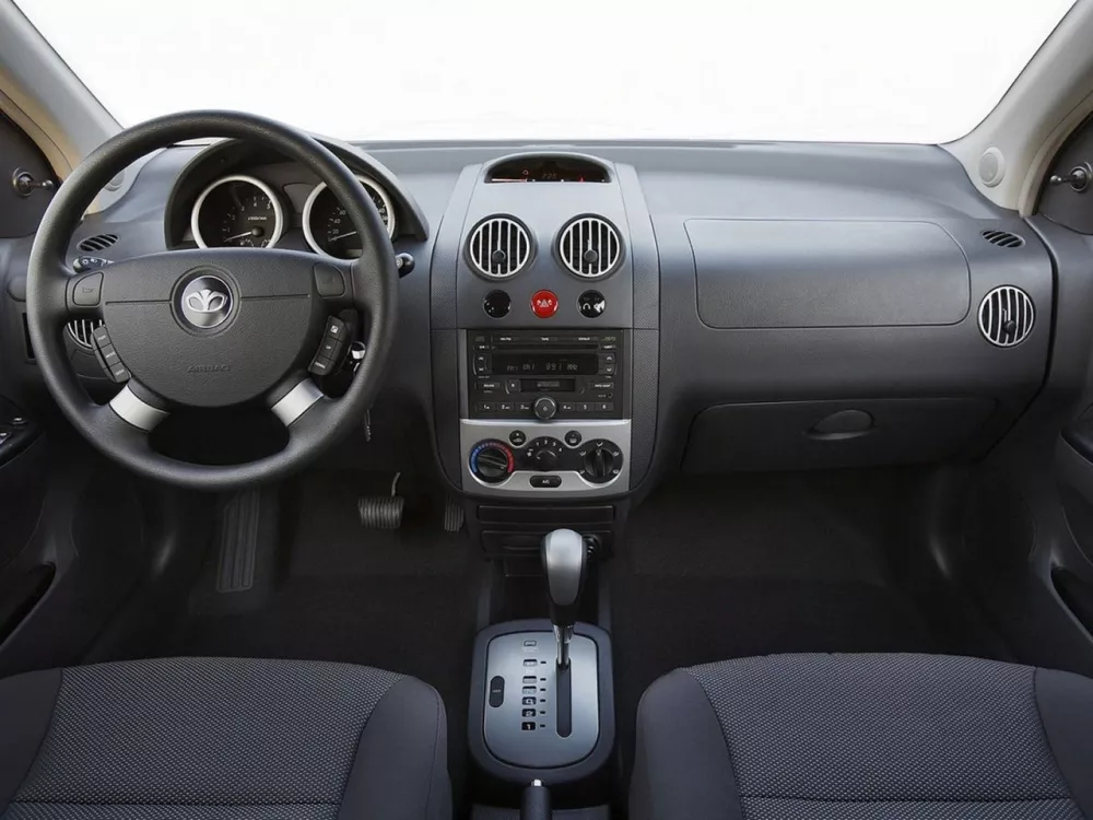 Автомобиль Daewoo Kalos Седан