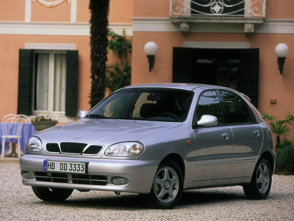 Автомобиль Daewoo Lanos Хэтчбек (5 дверей)