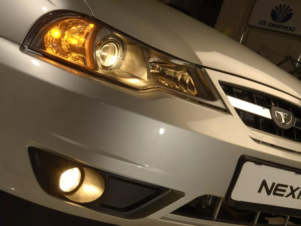 Автомобиль Daewoo Nexia I Рестайлинг Седан