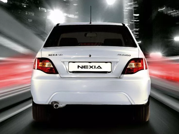 Автомобиль Daewoo Nexia I Рестайлинг Седан