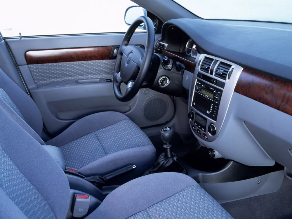 Автомобиль Daewoo Nubira III Седан