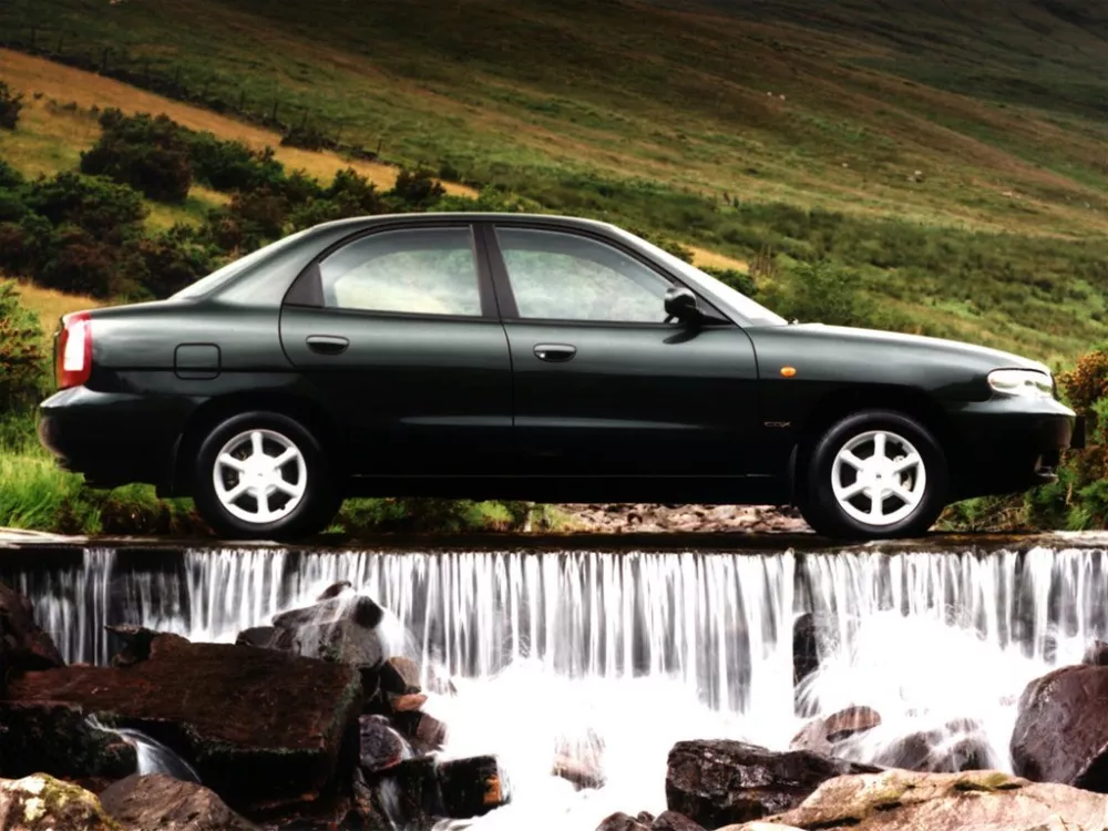 Автомобиль Daewoo Nubira I Седан