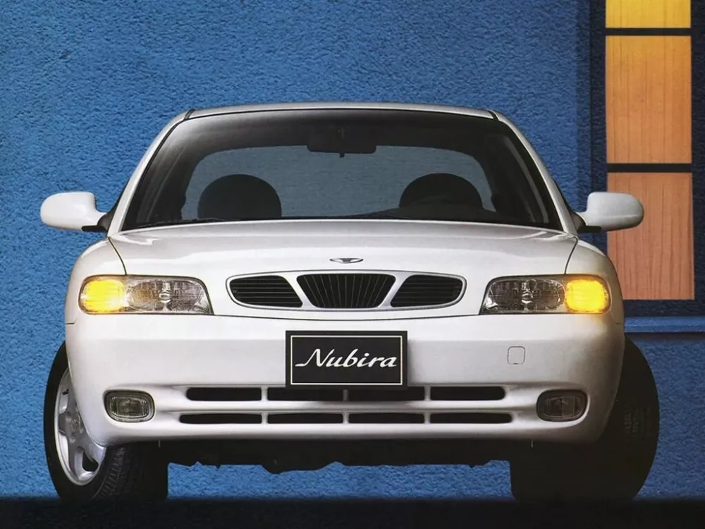 Автомобиль Daewoo Nubira I Седан