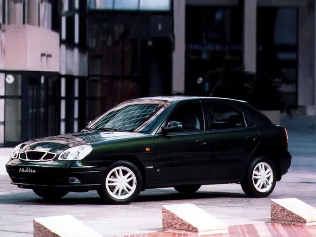 Автомобиль Daewoo Nubira II Хэтчбек (5 дверей)