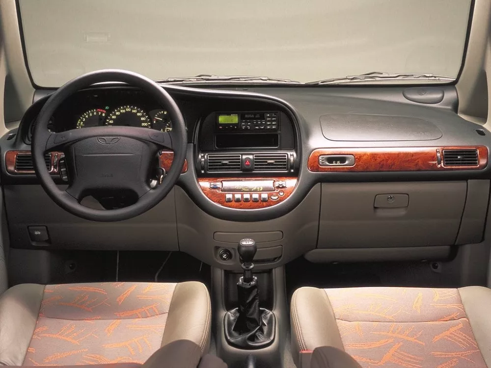 Автомобиль Daewoo Tacuma Компактвэн